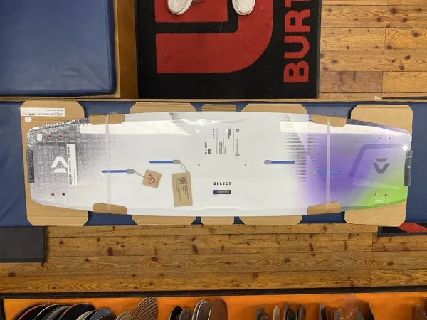 Duotone SELECT SLS 141 — used Kitesurf gear on SwellCave