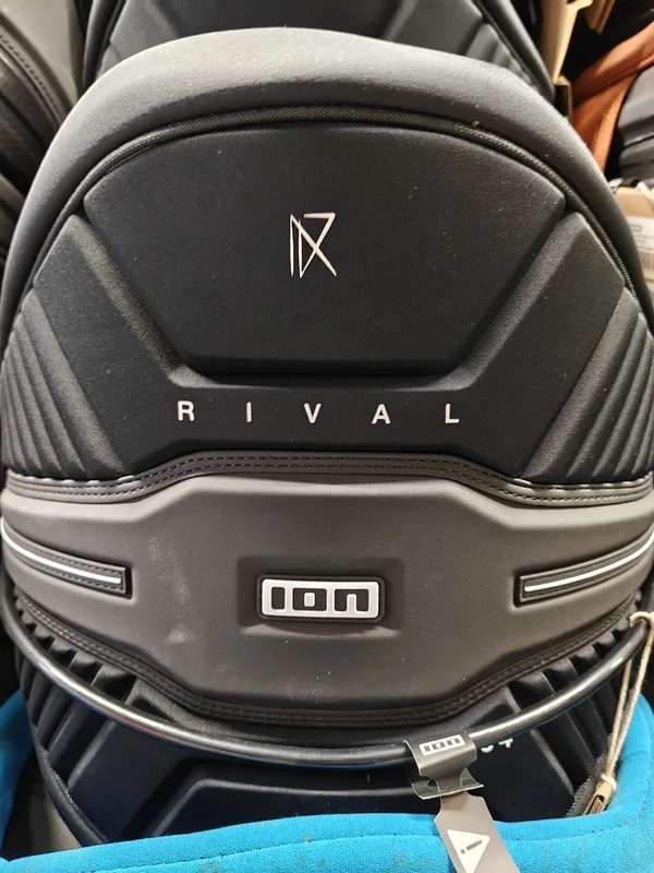 Duotone Rival + vari — used Kitesurf gear on SwellCave