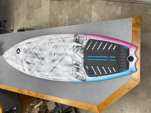 Duotone VOLT D/LAB 5'1 — used Kitesurf gear on SwellCave