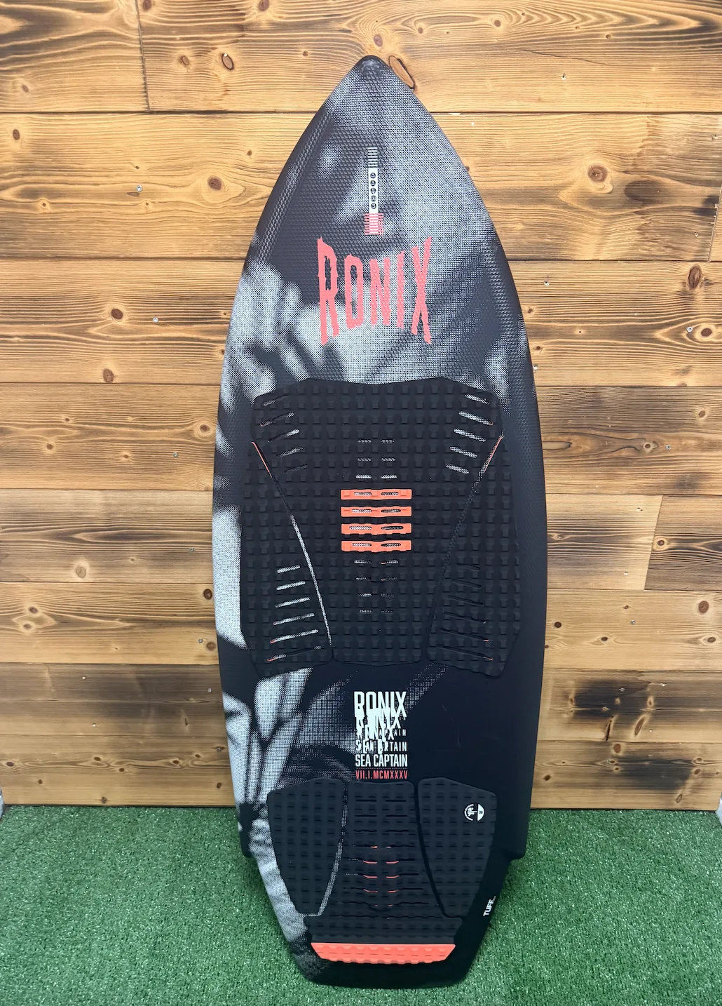 Wakesurf board RONIX Sea Captain — used Surf gear on SwellCave