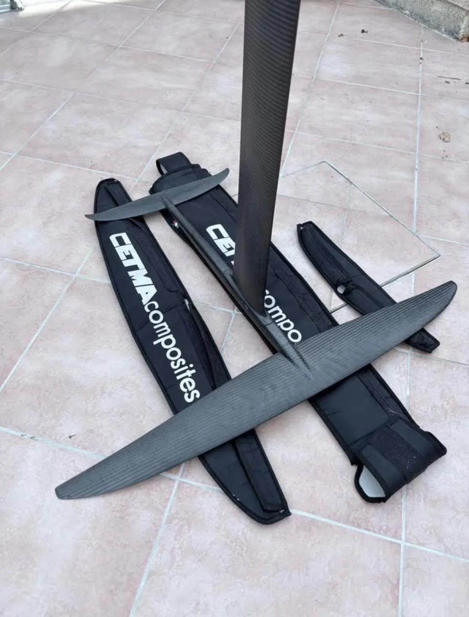 Foil CETMA carbonio alto modulo — used Wing Foil gear on SwellCave
