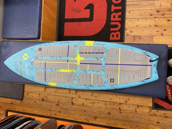 Duotone VOLT D/LAB 5'2 — used Kitesurf gear on SwellCave