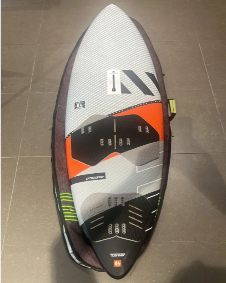 Rrd Freestyle/Wave Black Ribbon 84 Y27 - Usato in ottime condizioni — used Windsurf gear on SwellCave